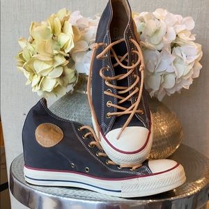 CONVERSE Wedge Sneaker LIKE NEW size 10 1/2